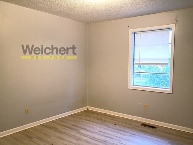 Foto del edificio - Convenient 3BR/1.5BA Duplex Near Schools a...