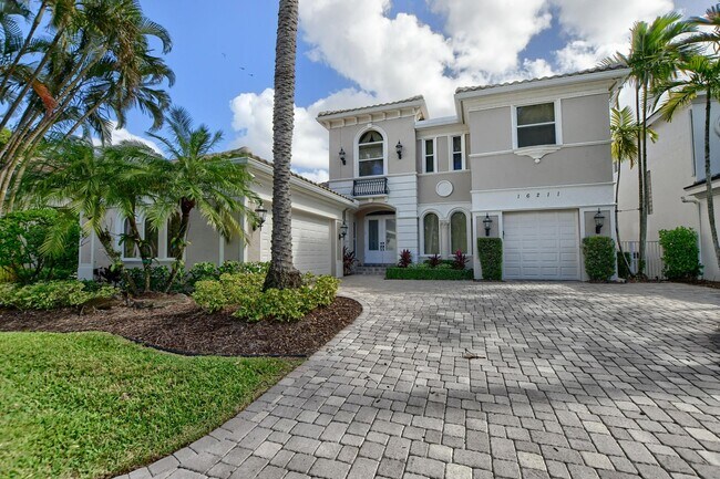Foto del edificio - 16211 Bristol Pointe Dr