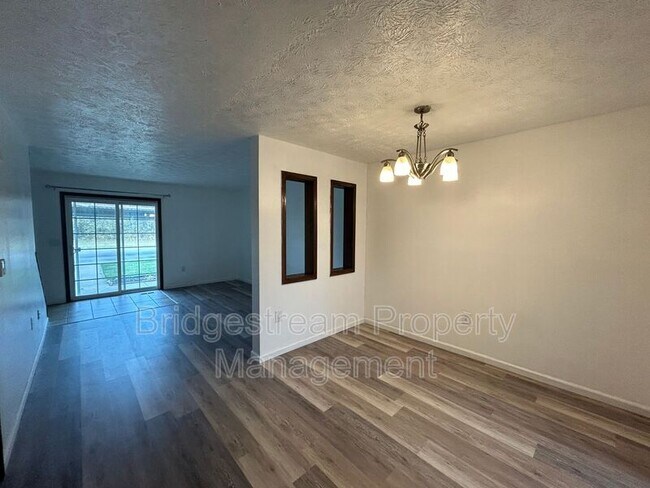 Foto del edificio - 7732 Betsy Ross Cir