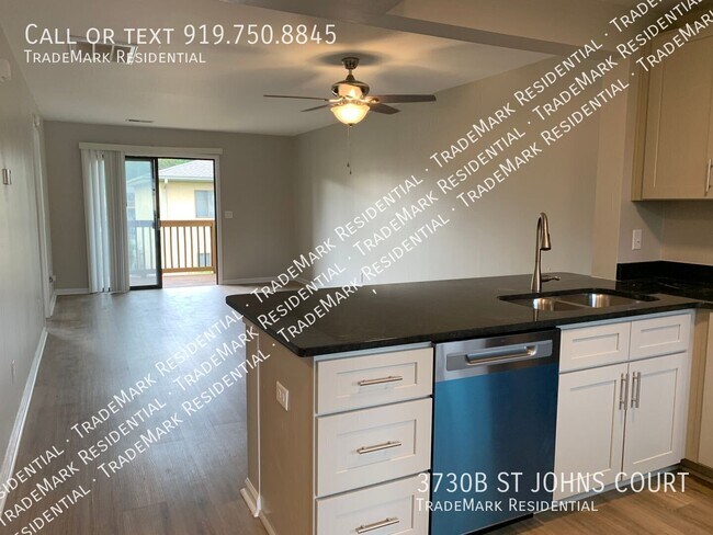 Foto del edificio - 3730B St Johns Ct