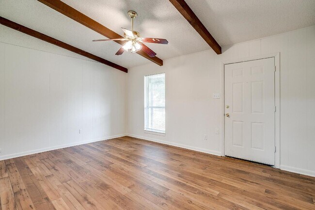 Foto del edificio - Charming 2-Bed, 2-Bath Duplex in Burleson