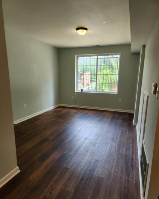 Foto principal - 357 Parkland Pl SE