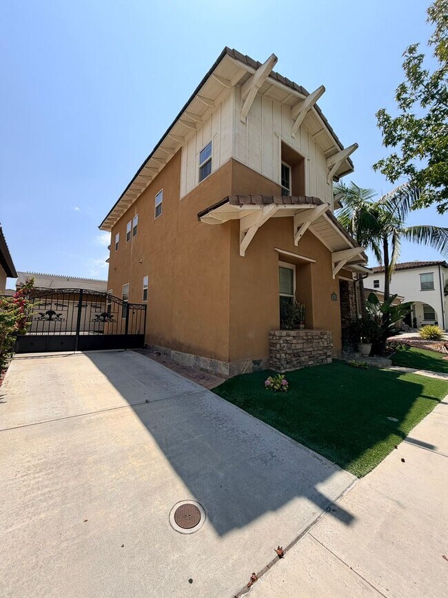 Foto del edificio - 2370 Arbor View St