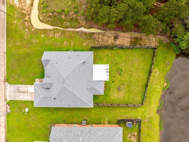 Building Photo - 26286 Poplar Glen Dr