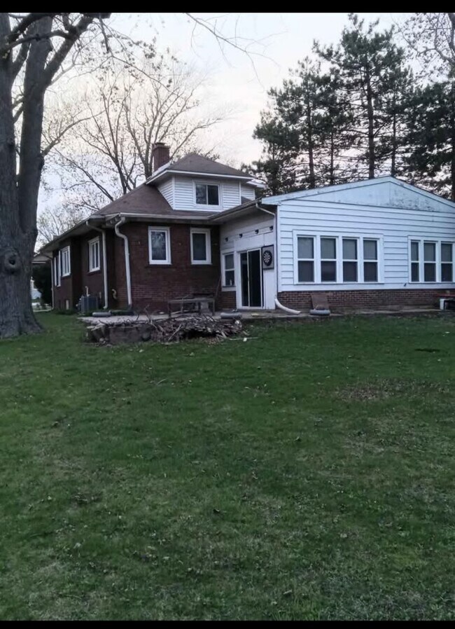 Foto del edificio - 285 Old Gary Ave