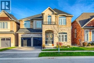 Building Photo - 4200 Fuller Cres