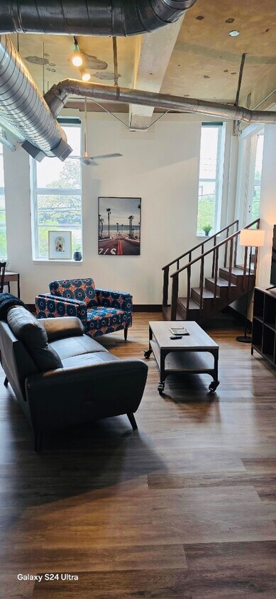 Foto principal - 1403 Corinth St