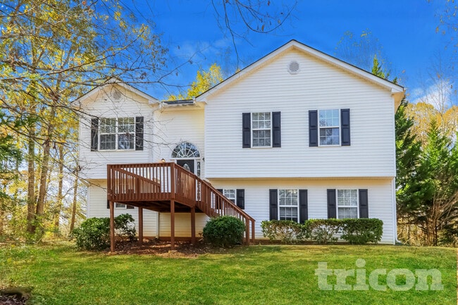 Building Photo - 205 Highgrove Dr