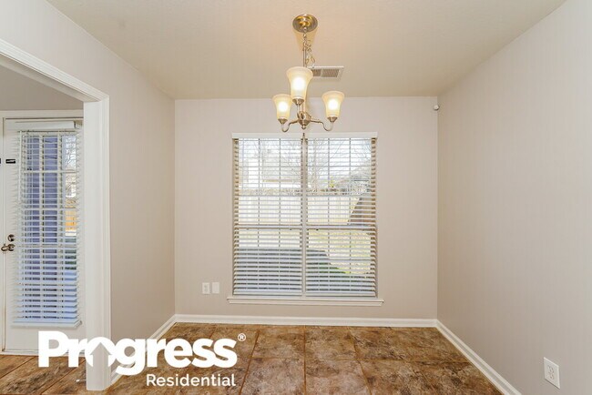 Building Photo - 4025 Cambridge Dr