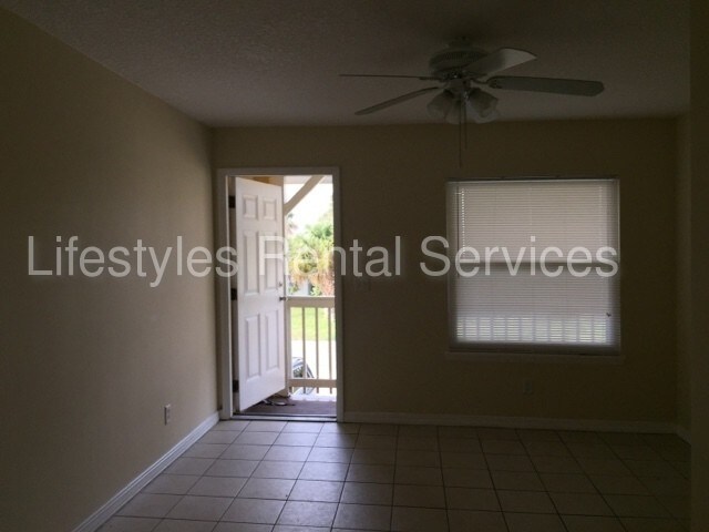 Building Photo - 207 7th St S