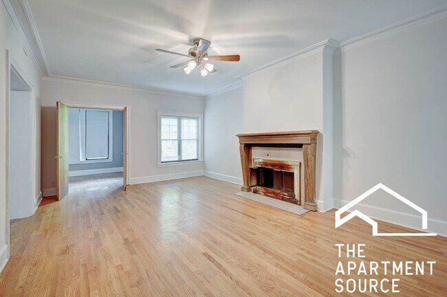 Building Photo - 531 W Briar Pl