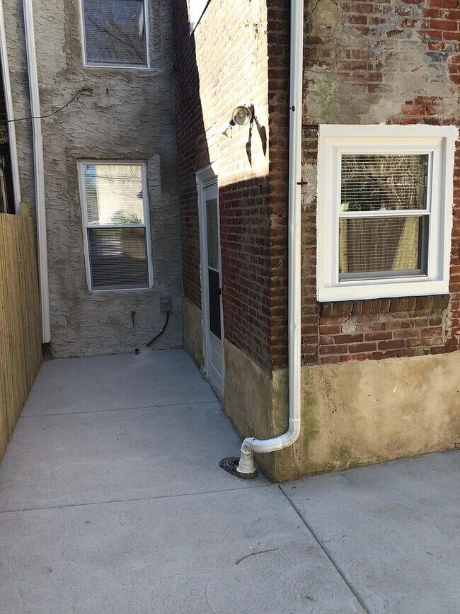 Building Photo - Charming 3-Bedroom Townhouse in Brewerytown