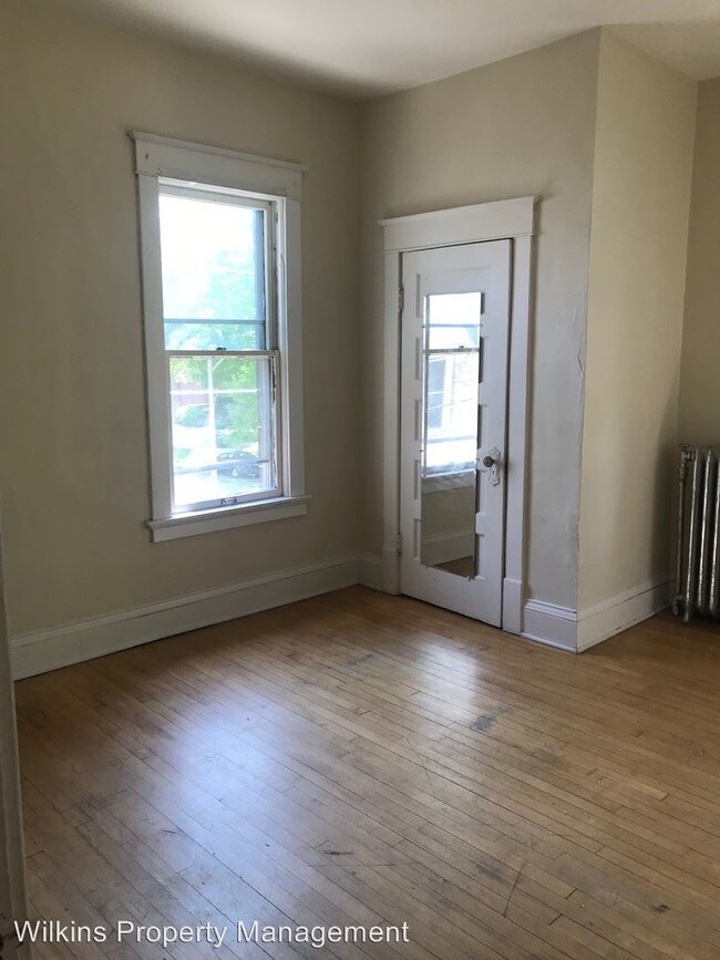 Foto del edificio - 2103 E Kenwood Blvd