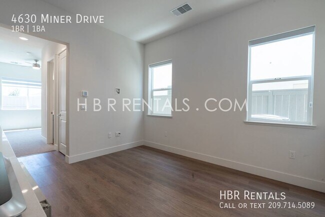 Building Photo - 1 Bedroom Casita Located In ELLIS - Move i...