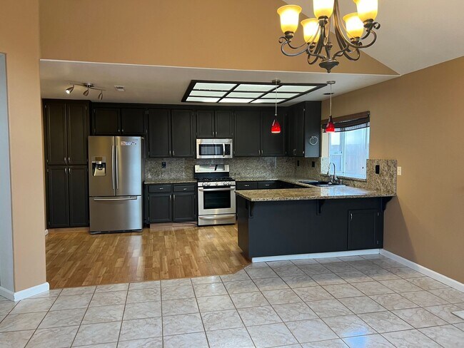 Foto del edificio - 1142 Rockhaven Ct. Salinas, CA 93906