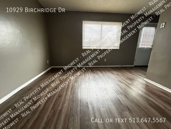 Foto del edificio - 10929 Birchridge Dr