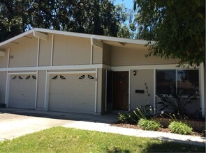 Building Photo - 5010 El Cemonte Ave