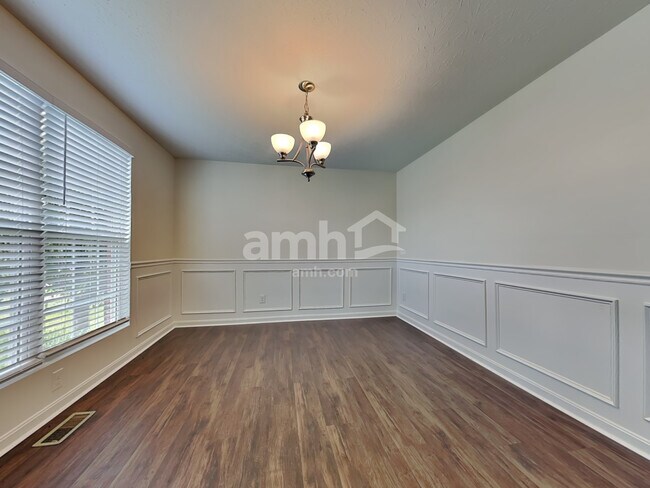Foto del edificio - 6400 Pembroke Dr