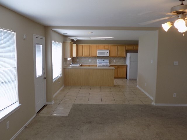 Foto del edificio - 24203 Silversmith Ln