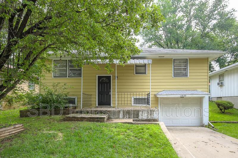 Foto principal - 1233 Dickinson Rd