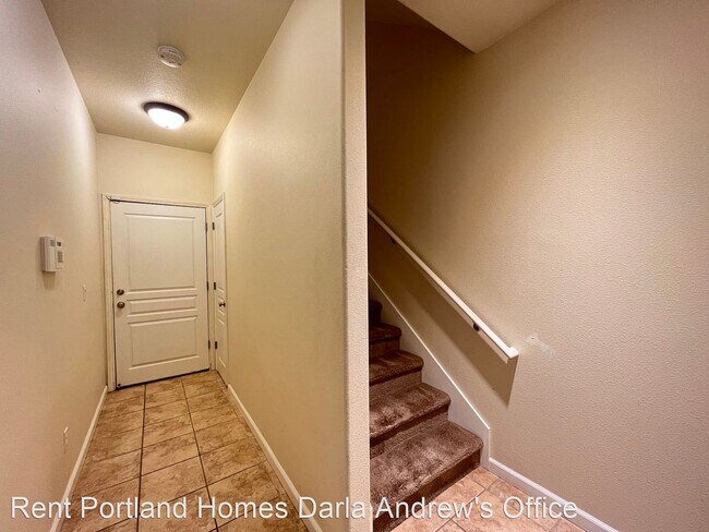 Building Photo - 2 br, 2.5 bath House - 17116 SW Whitley Way