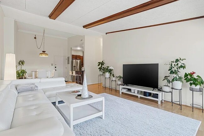 Foto del edificio - 57 Broadlawn Park