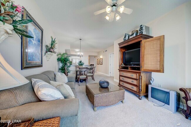Foto del edificio - 17757 Front Beach Rd