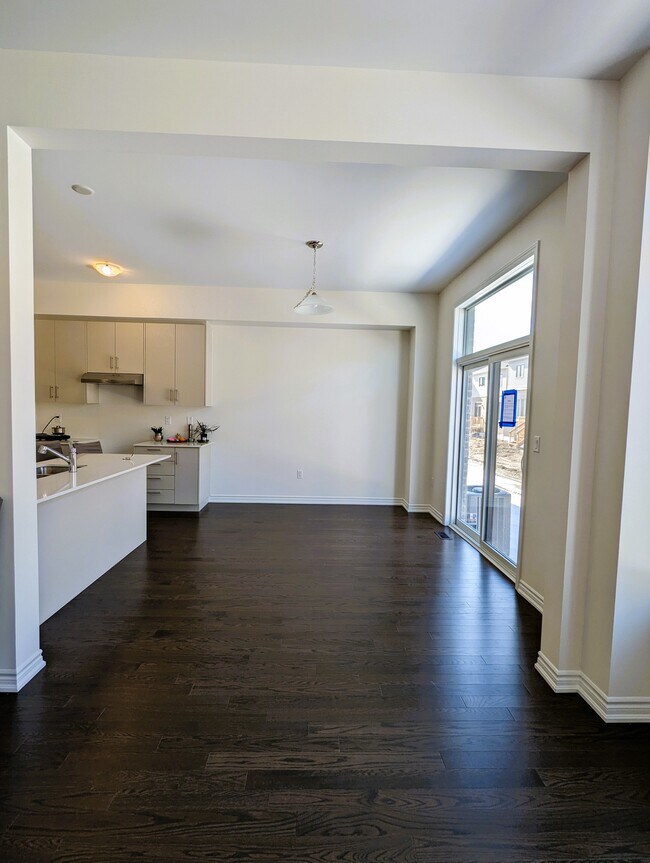 Building Photo - 39 Gemini Dr