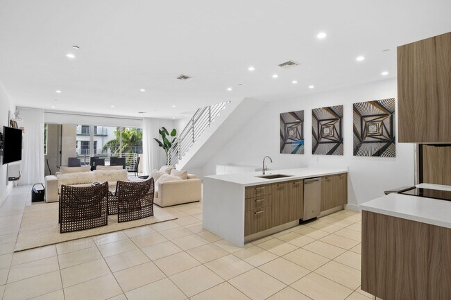 Foto del edificio - 1034 NE 18th Ave