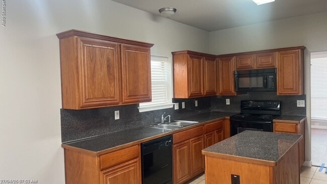 Foto del edificio - 1509 Weeping Willow Ln