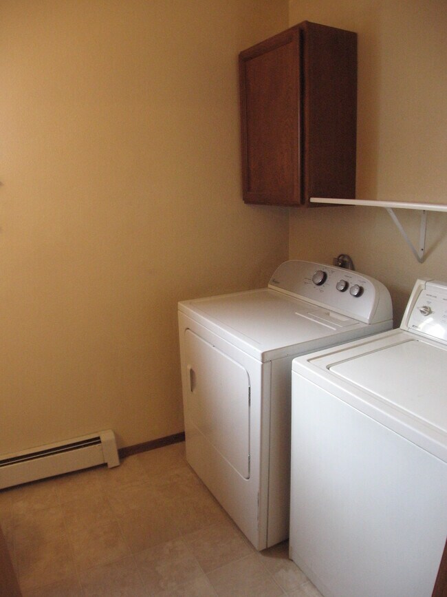 Foto del edificio - 406 Ridges Blvd