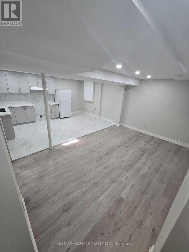 Building Photo - 60 Nuffield St