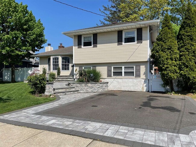 Building Photo - 449 2nd Ave