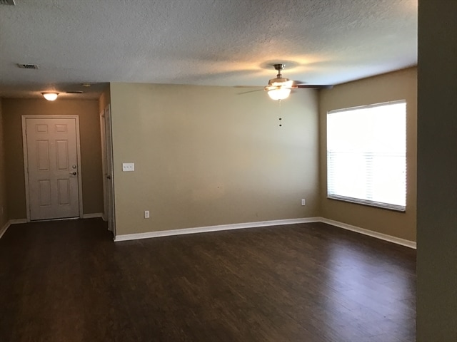 Building Photo - 15601 Sarcee Ct