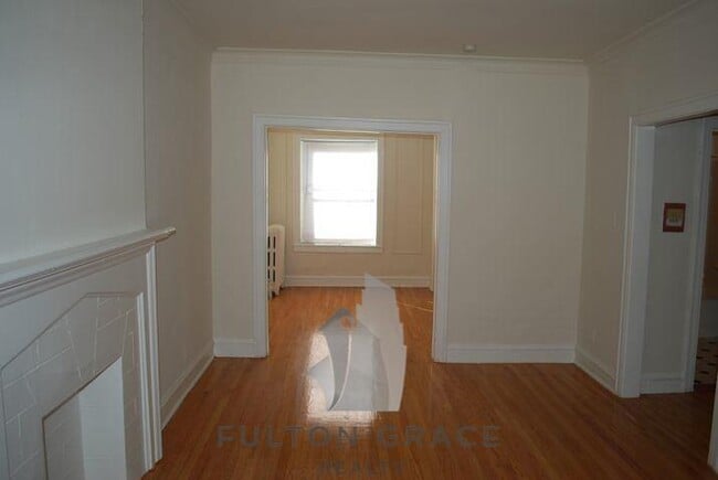 Building Photo - 1317 W Estes Ave