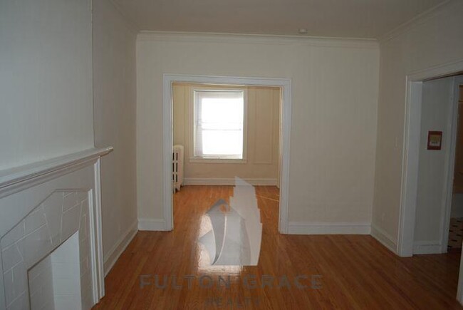 Building Photo - 1317 W Estes Ave