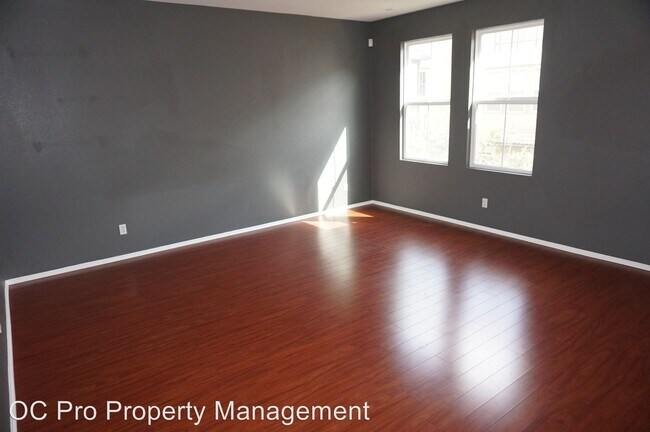 Building Photo - 3 br, 3.5 bath House - 219 E Santa Fe Court
