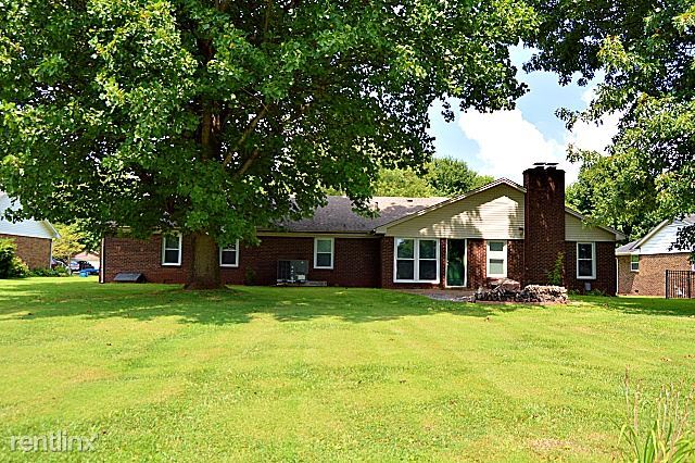 Foto del edificio - 4 br, 2.5 bath House - 2620 Thompson Dr