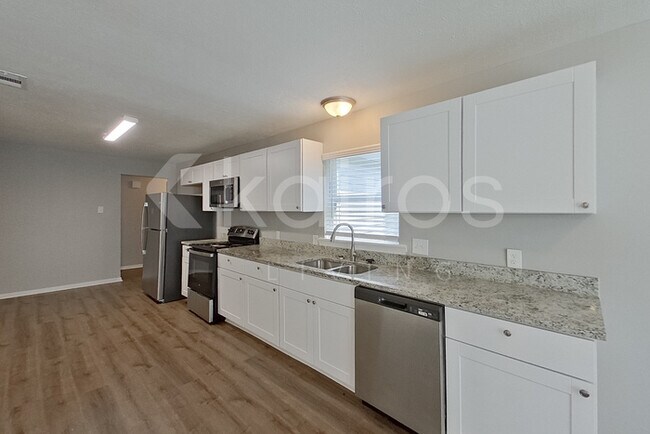 Foto del edificio - 508 W 8th St