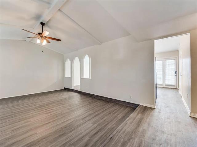 Building Photo - 1330 Iris Ln