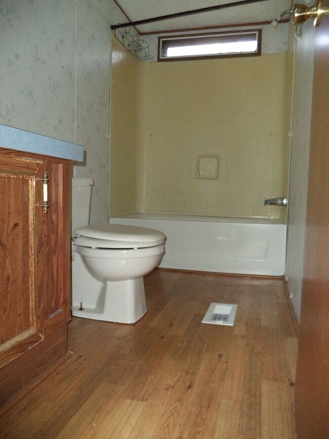 Foto del edificio - 3 Bedroom 2 Bath Mobile Home