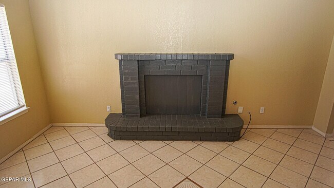 Building Photo - 12107 Valley Quail Dr