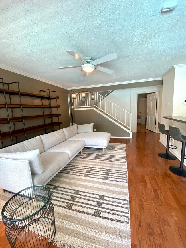 Building Photo - 3502 Burlington St