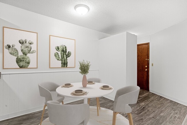 Building Photo - Burgundy And Hillsboro