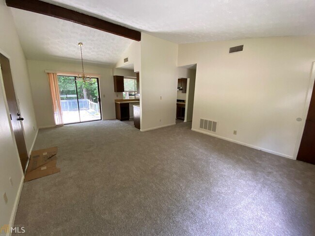 Building Photo - 114 Doubletrace Ln