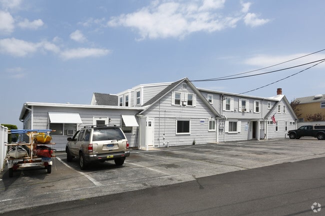 Building Photo - Sea Village