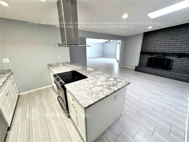 Building Photo - 1265 E Del Rio Dr