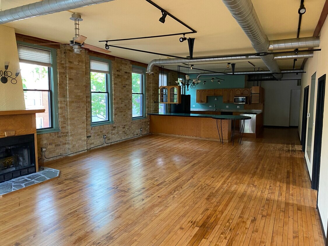 Foto principal - 1846 W Henderson St