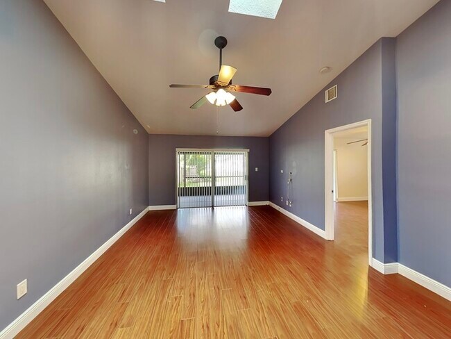 Photo - 989 Wildflower Way House