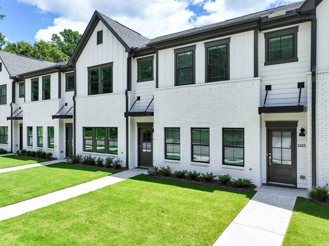 Foto del edificio - 1639 Eastland Rd SE